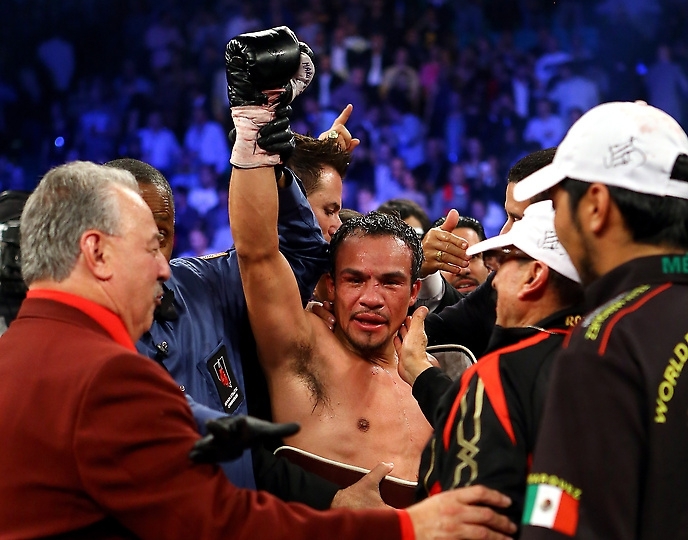 Juan Manuel Marquezknocks out Manny Pacquiao Like it's Nothing!