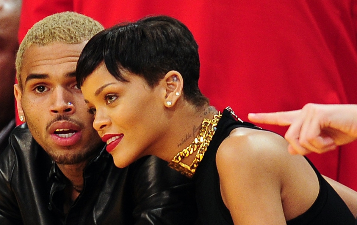 Rihanna &amp; Chris Brown Spend XMas at a Basketball Game
