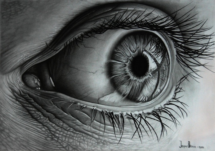 Captivating Hyperrealistic Pencil Drawings of Glistening Eyes
