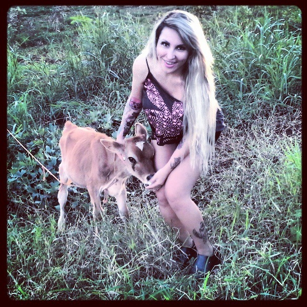 Brazilian Model/ DJ Sabrina Boing Boing Breastfeeds A Calf On Instagram*? WTF 