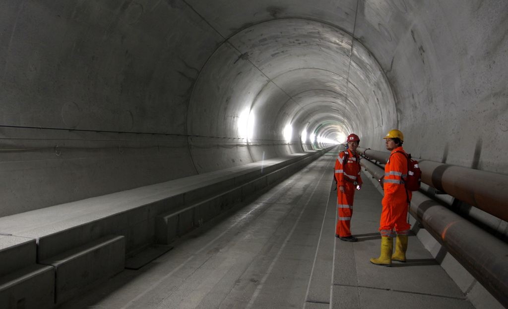 World's Longest Train Tunnel In Switzerland