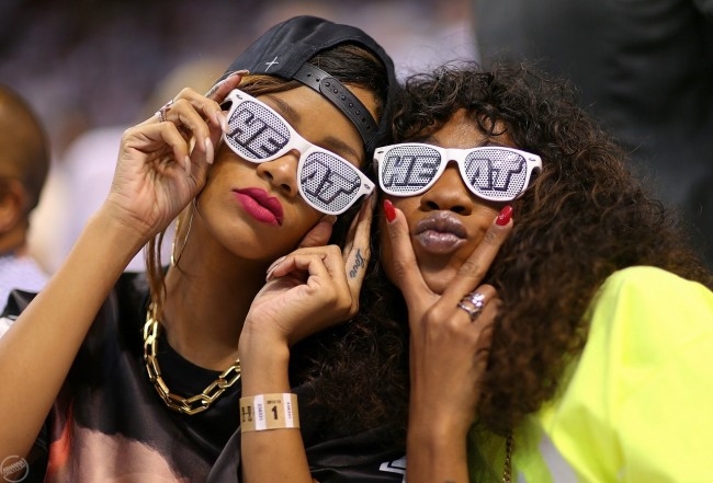 After Canceling Concerts, Rihanna Showed Up At The Miami Heat Game