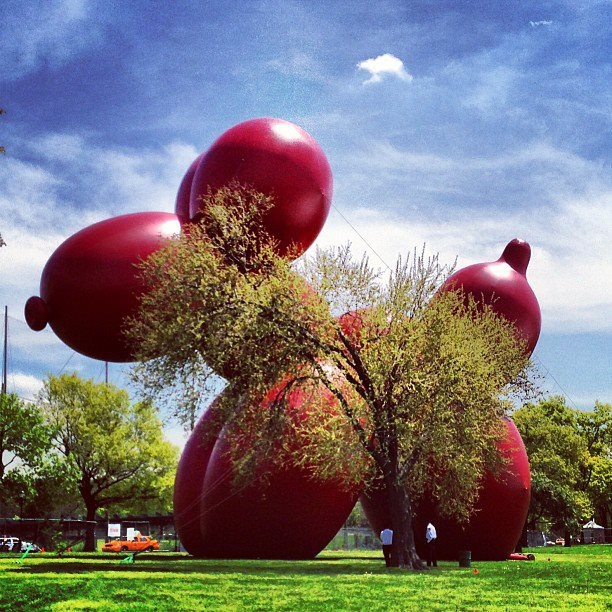 80-Foot Inflatable Balloon Dog Towers Over New York 
