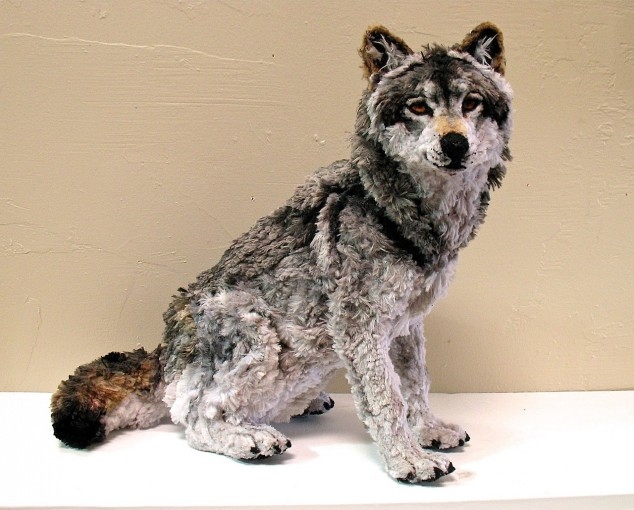 Pipe-cleaner sculptures of wild animals 