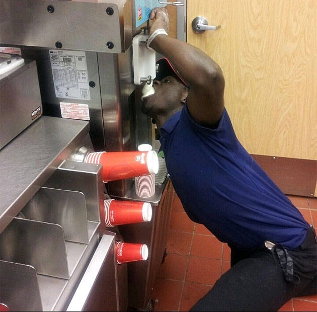 Wendy’s Employee Photographed Scarfing Frosty Right From the Machine