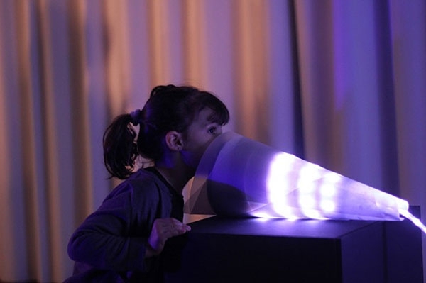 This Machine Will Visualise &amp; React To Your Own Voice 