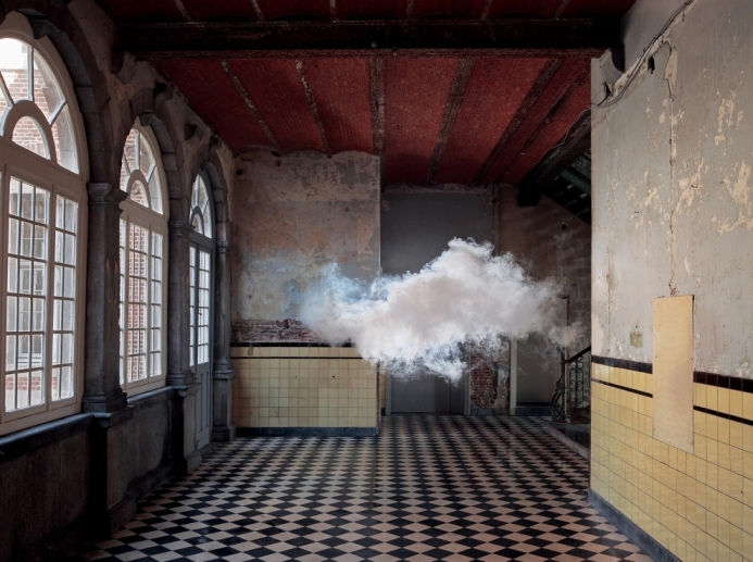 The Indoor Cloud: a Breakthrough Designs Interior [video]