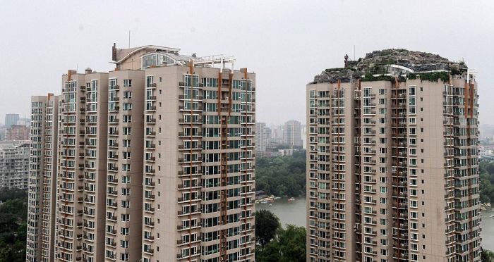 Mountain Villa on Top of Apartment Block 