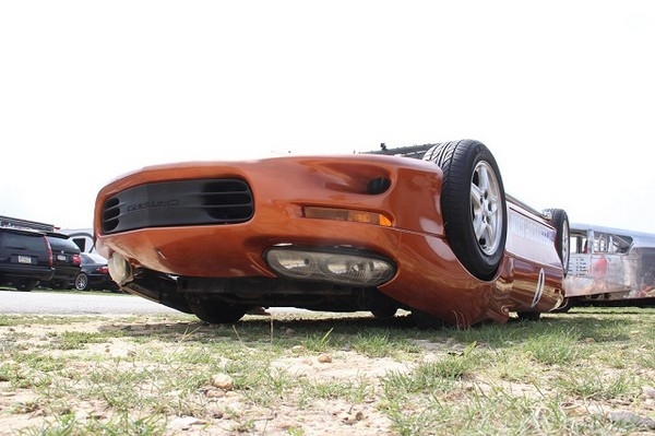 Awesome Upside-Down Car Turns Driving Literally on Its Head [video]