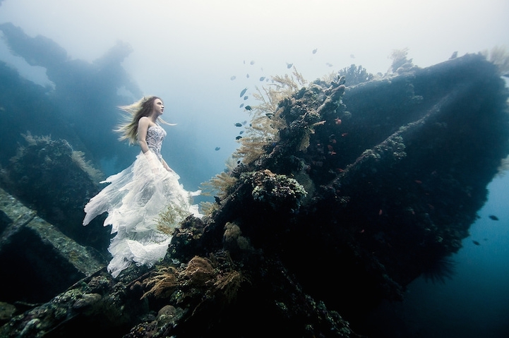 Stunning Underwater Shipwreck Portraits Taken Off the Shores of Bali