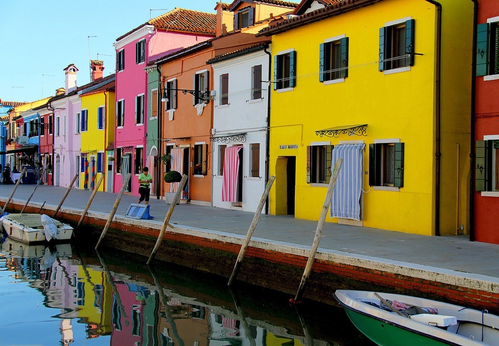 17 Impossibly Colorful Cities You’ll Want To Visit Immediately