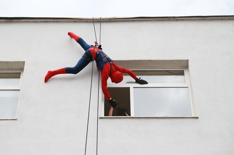 Albanian Police Surprises Hospitalized Children By Dressing As Superheroes