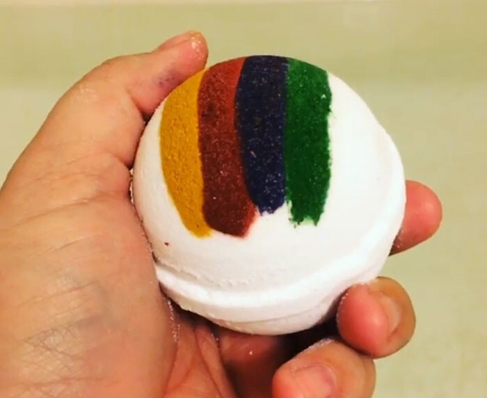 Harry Potter Bath Bomb That Tells Which Hogwarts House You Belong In When It Dissolves