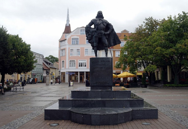 This Polish Statue Looks Like Darth Vader After A Snowy Day