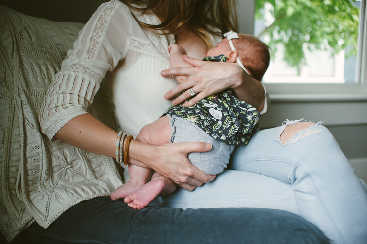 21 Beautiful Breastfeeding Pictures That Show Nursing Is Nothing to Hide
