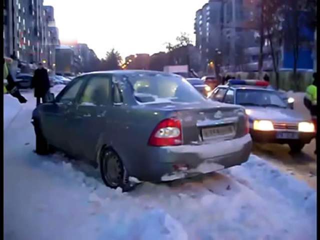 Юный охотник за пешиками на воле