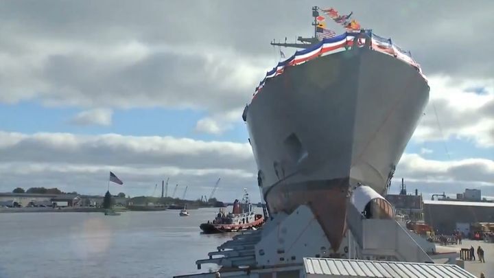  Спуск USS Detroit на воду