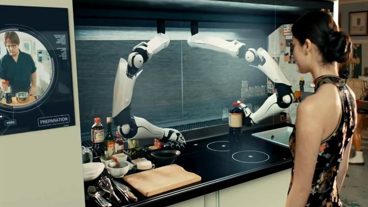 Первая в мире роботизированная кухня