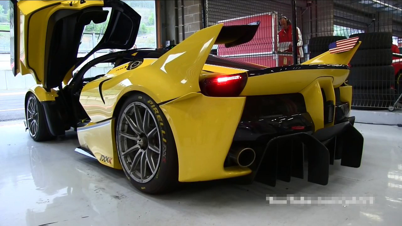 Звуковой баттл суперкаров Ferrari FXX K и McLaren P1 GTR