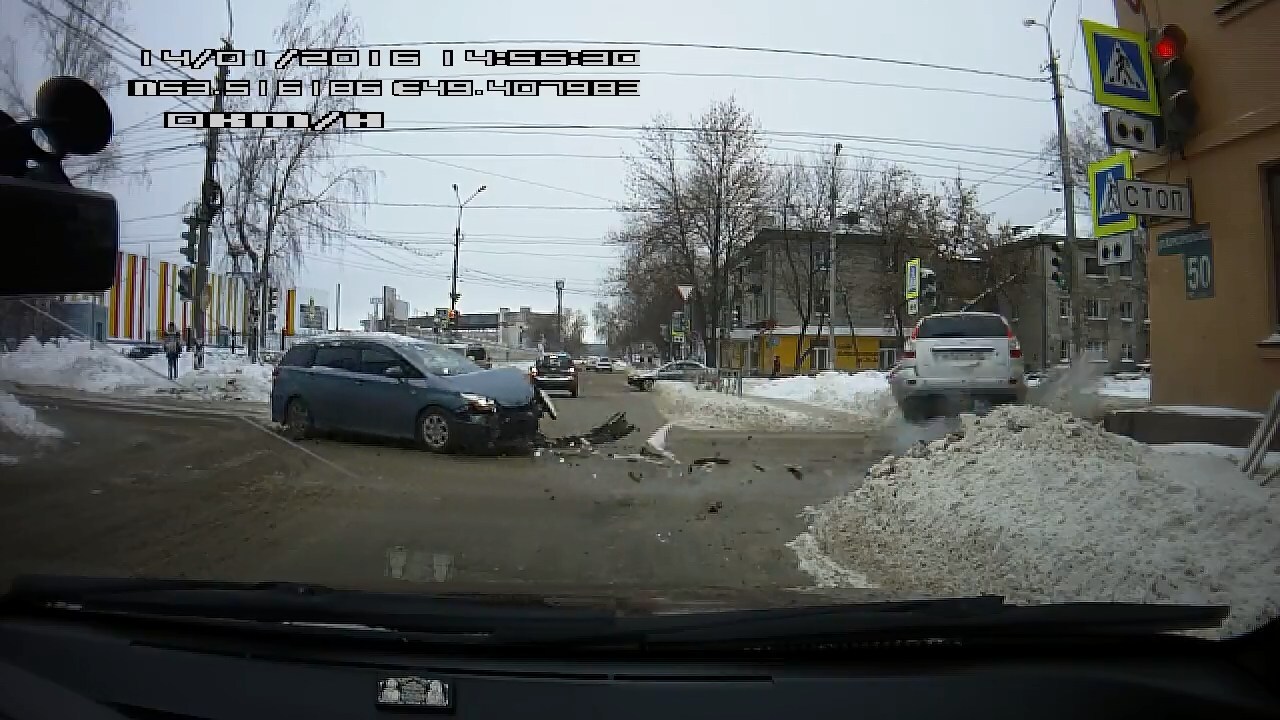 Авария дня. Злополучный перекресток в Тольятти