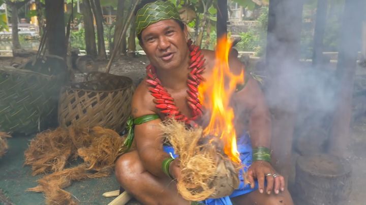 Методика добычи огня при помощи трения от харизматичного полинезийца