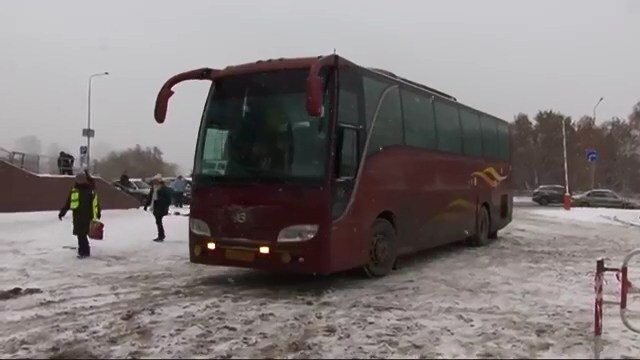 Авария дня. На автовокзале в Челябинске автобус насмерть сбил девушку