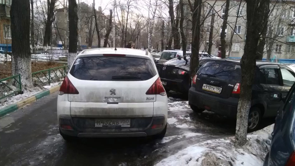 Война за парковочное место в Люберцах