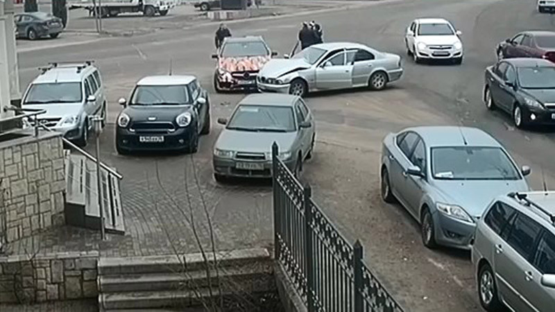 Драка водителей после ДТП в Воронеже