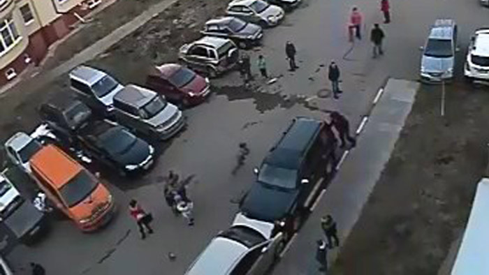 Пьяный дед протаранил несколько машин в Звенигороде