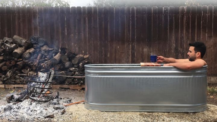 Как обустроить дровяную ванну на заднем дворе 