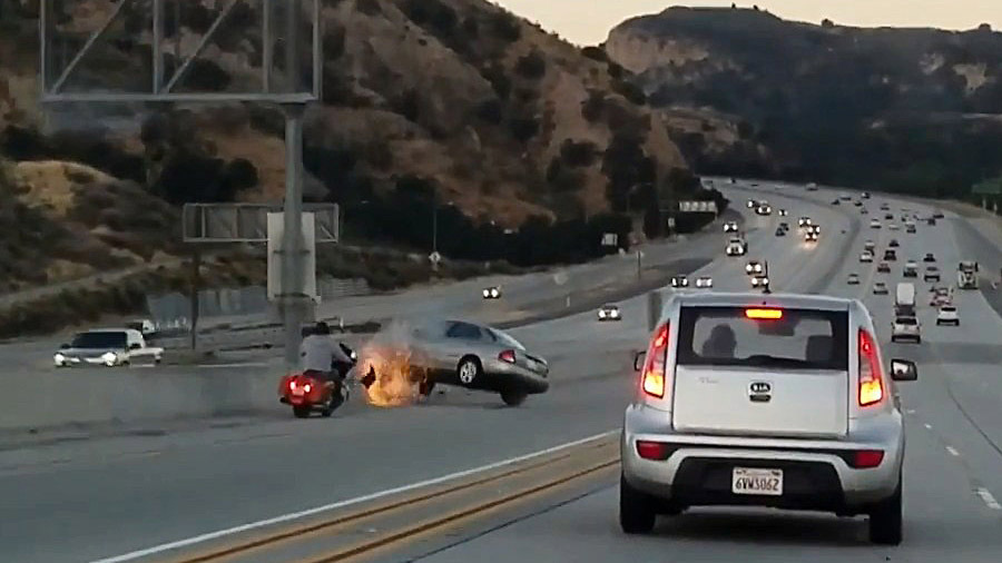 Серьезная авария на трассе в Калифорнии