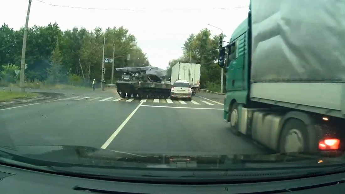 В Рязани БМД протаранил Шкоду