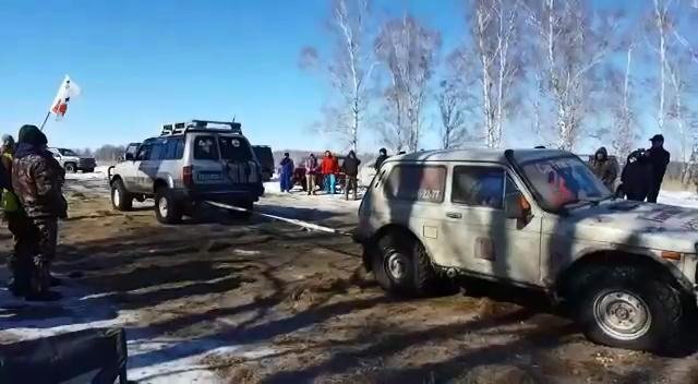 Перетягивание каната: Нива против Крузака