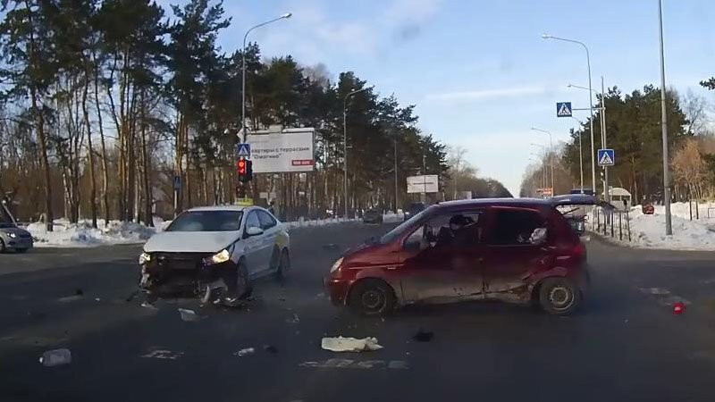 Авария дня. В Тюмени таксист протаранил Матиз