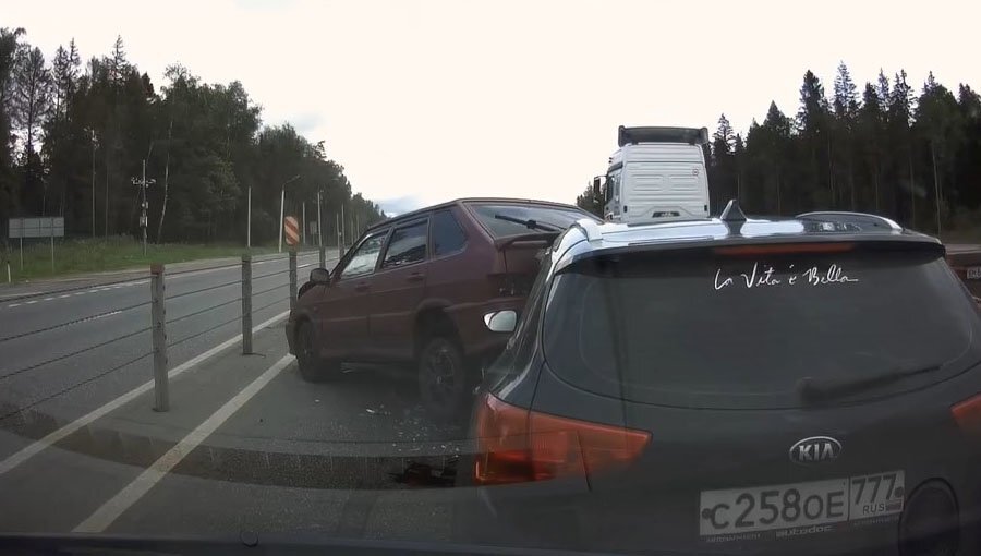 Массовое ДТП "паровозиком" на Минском шоссе