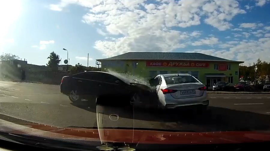 Серьезное столкновение двух Hyundai в Мурманской области