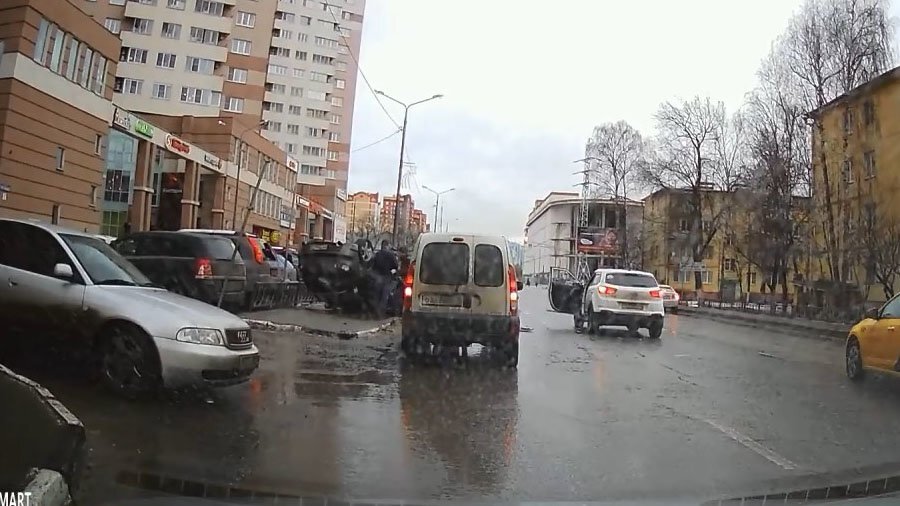 ДТП с переворотом в Подмосковье попало на видео