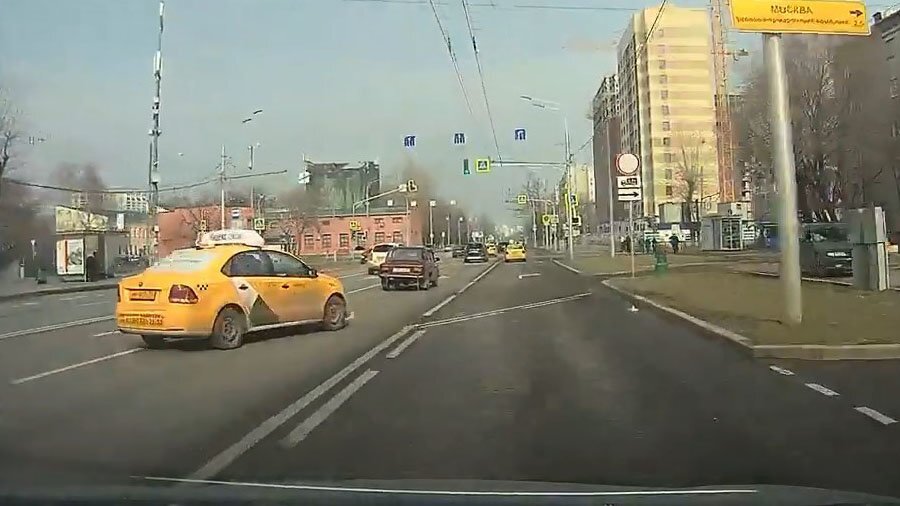 Предпраздничное ДТП с таксистом в Москве