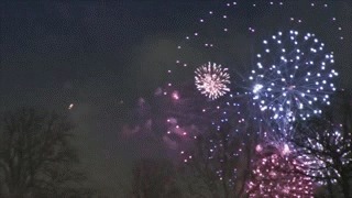 салют как бы намекает)