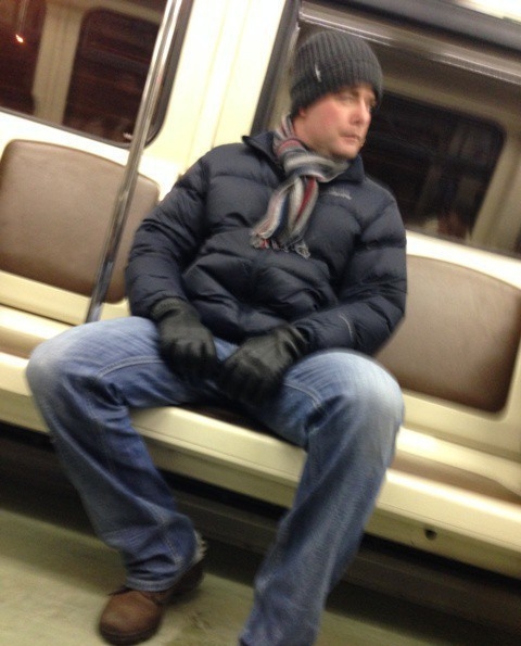 Медведев пересел на метро? Уволили?