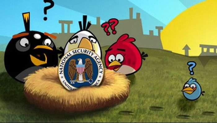 Птички из игры “Angry Birds” шпионят за обычными гражданами