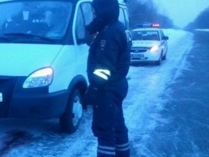 На трассе Омск-Тюмень в сломавшейся «Газели» чуть не замерзли 11 челов