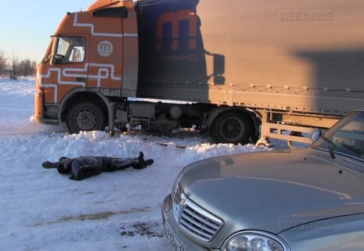 В Волгограде дальнобойщик замерз насмерть, откапывая свой грузовик