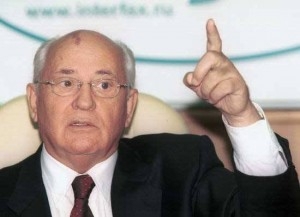 Михаил Горбачев объявил о своем возвращении на пост президента СССР