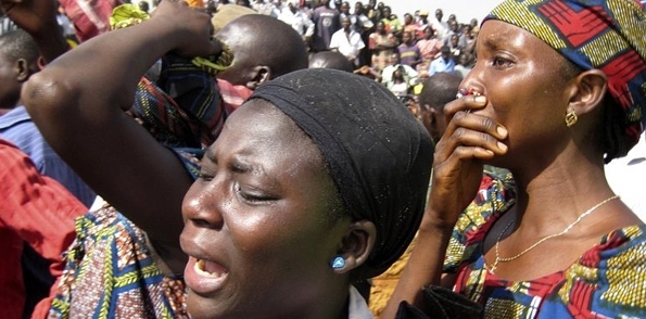 На свадьбе в Нигерии 14-летняя невеста убила жениха и трех гостей