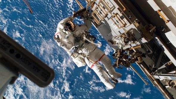 Сколько зарабатывают космонавты находясь на орбите?