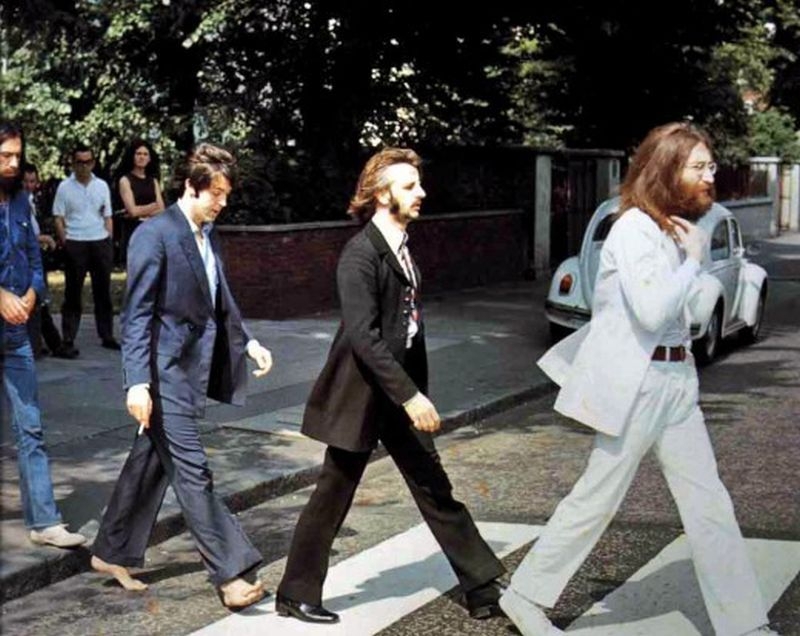 Кадры с фотосессии The Beatles для обложки к альбому Abbey Road