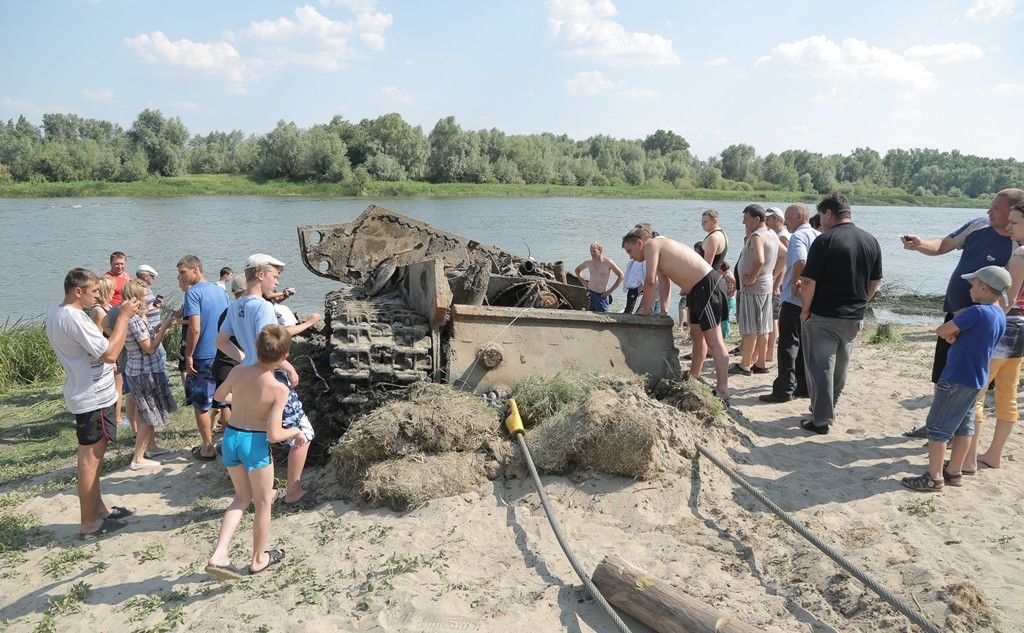  Подъем КВ-1 из реки Дон