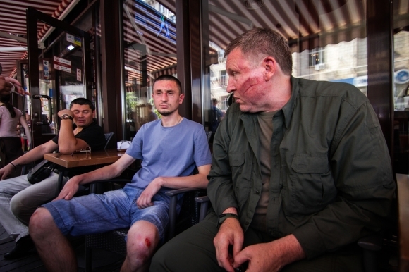 В Киеве милиционеры жестко избили сотника Майдана Медведя