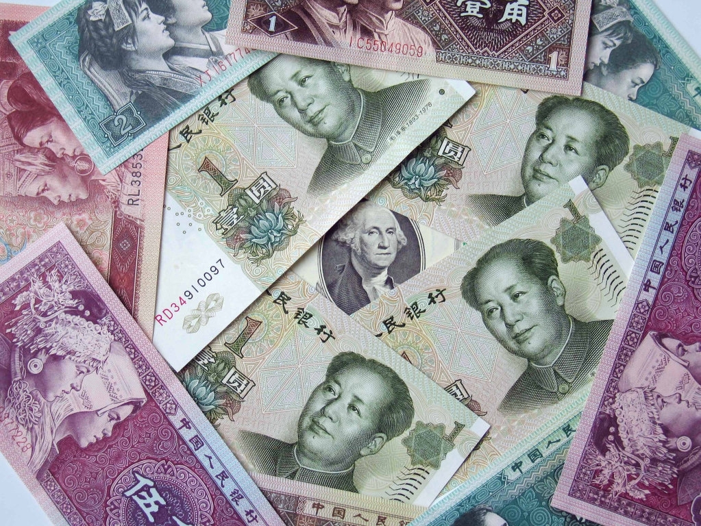 Китайские СМИ: санкции ослабляют влияние доллара в России